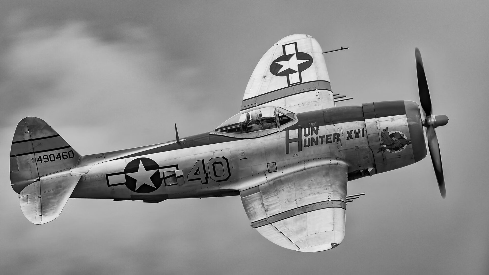 法拉利逆转红牛二队夺魁，汉密尔顿刷新分站胜利纪录