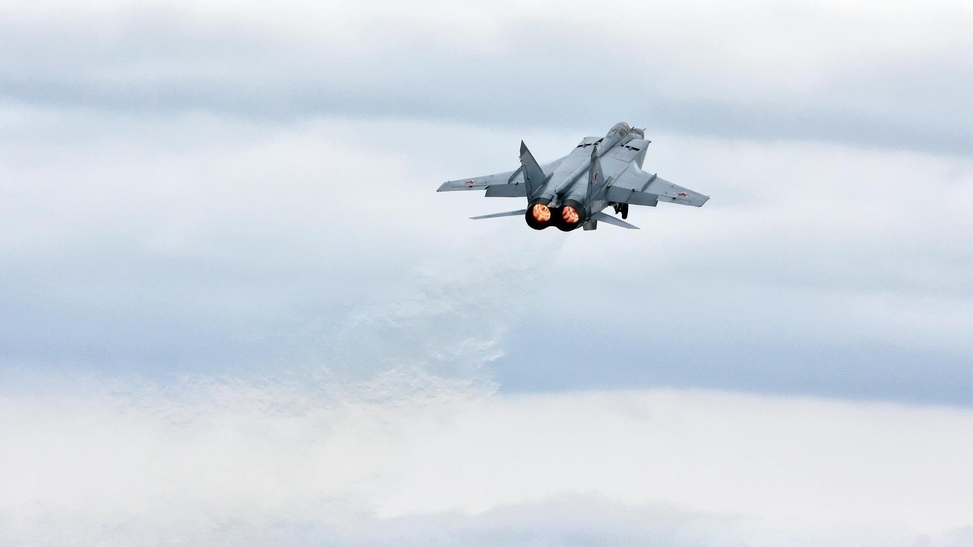 险胜德国，但石宇奇征服世界，一场球赛，两种传奇