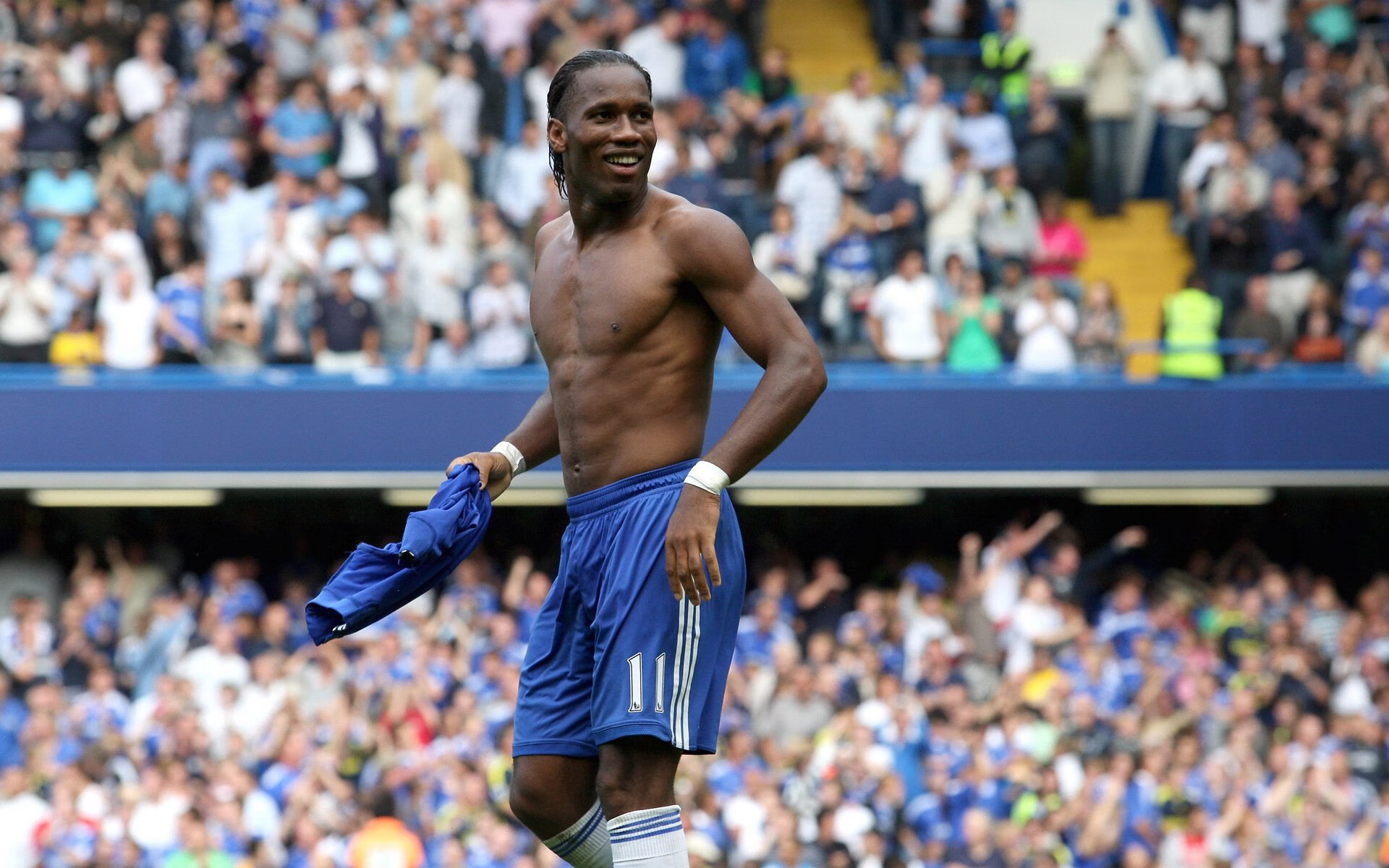 时间裂缝中的足球，当英格兰绝杀与莱万奇迹交织之时