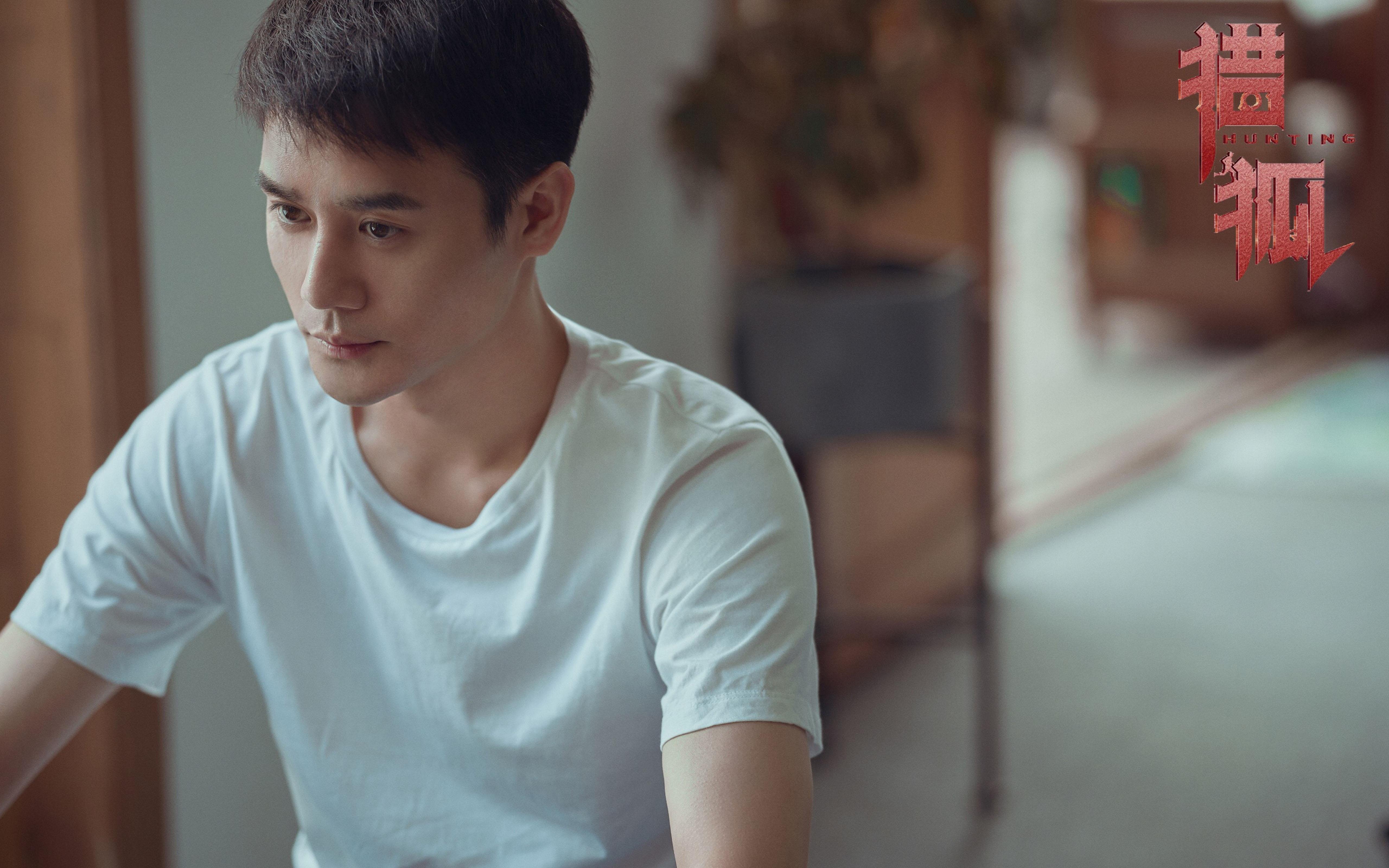 从阿尔瓦雷斯的个人史诗到美国队的集体风暴，现代体育的专业主义胜利