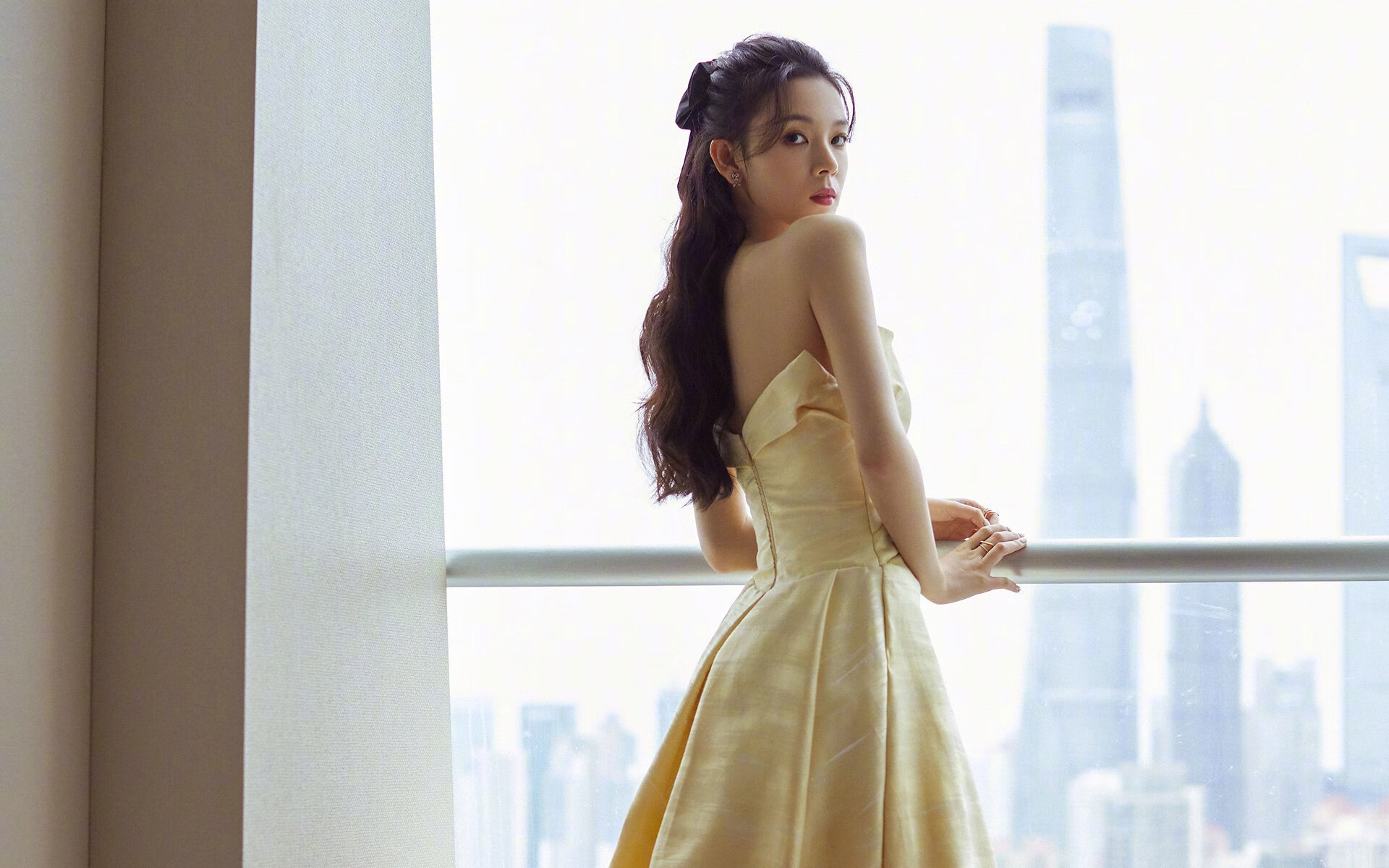 绿茵艺术家，三笘薰以巴黎为画布，用节奏绝杀韩国